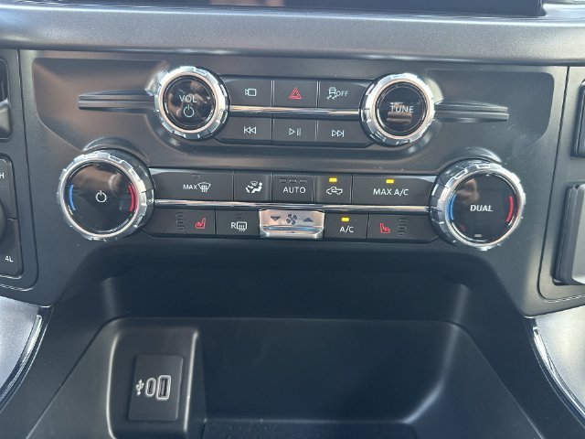 New 2026 Oxford White Ford XLT image 25