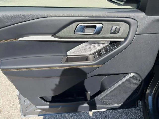 New 2026 Carbonized Gray Metallic Ford Tremor® image 11