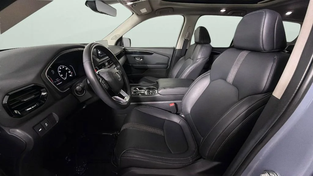 Used 2025 Gray Honda Touring image 17
