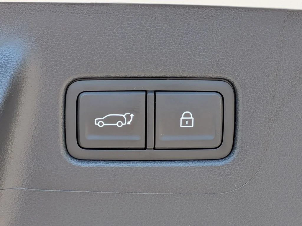 New 2026 Silver Hyundai SEL image 28