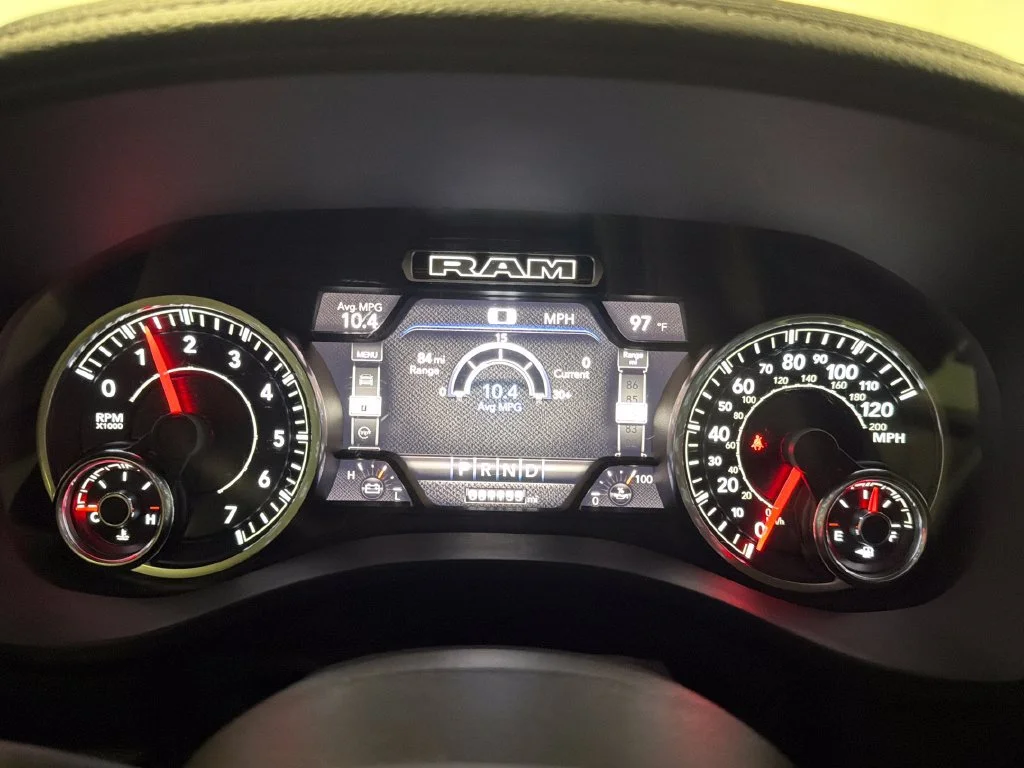 Used 2022 Delmonico Red Pea Ram Laramie image 21