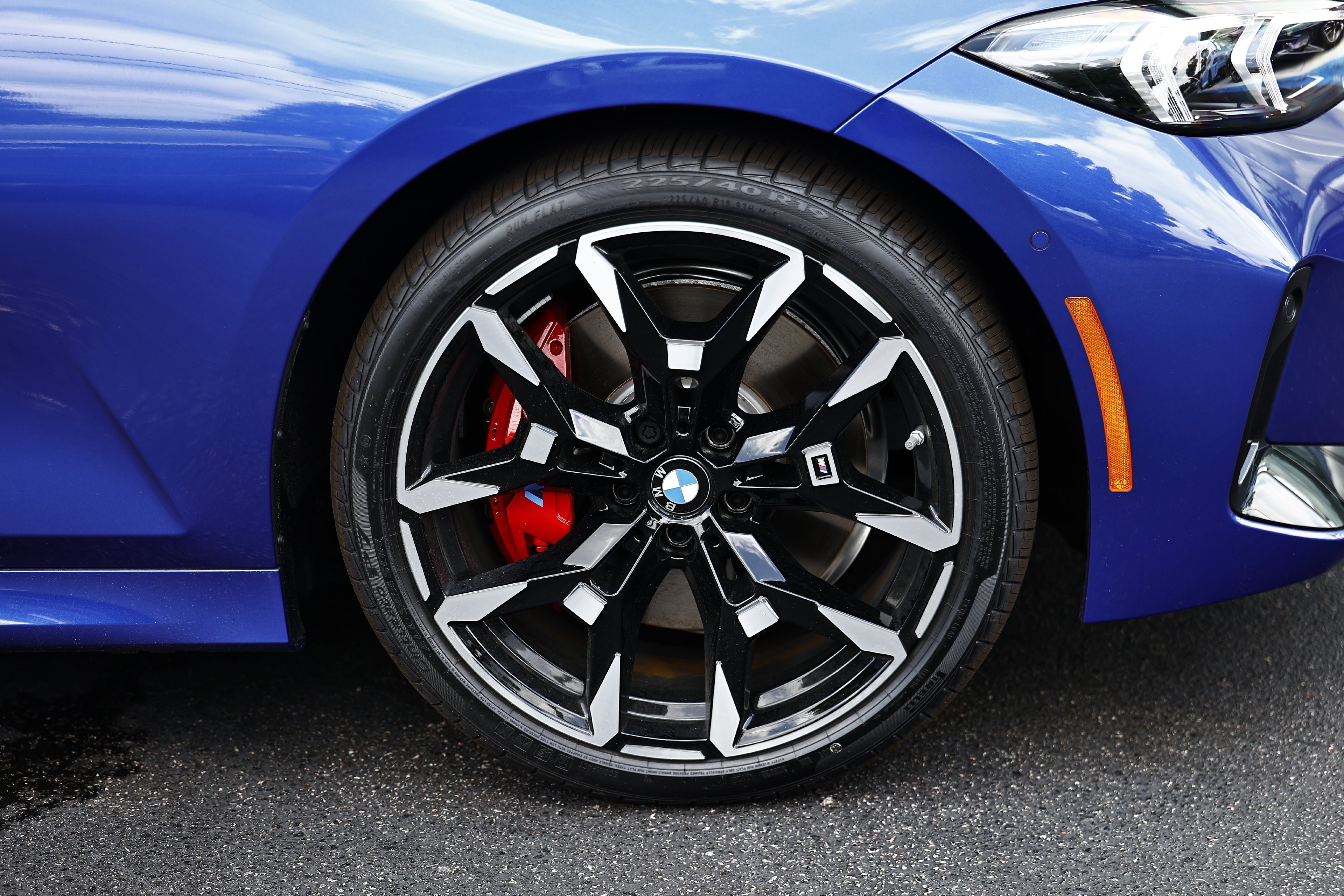 New 2026 Portimao Blue Metallic BMW 330i image 5