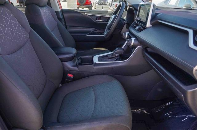 Certified Used 2024 MAGNETIC GRAY MET. Toyota  image 18