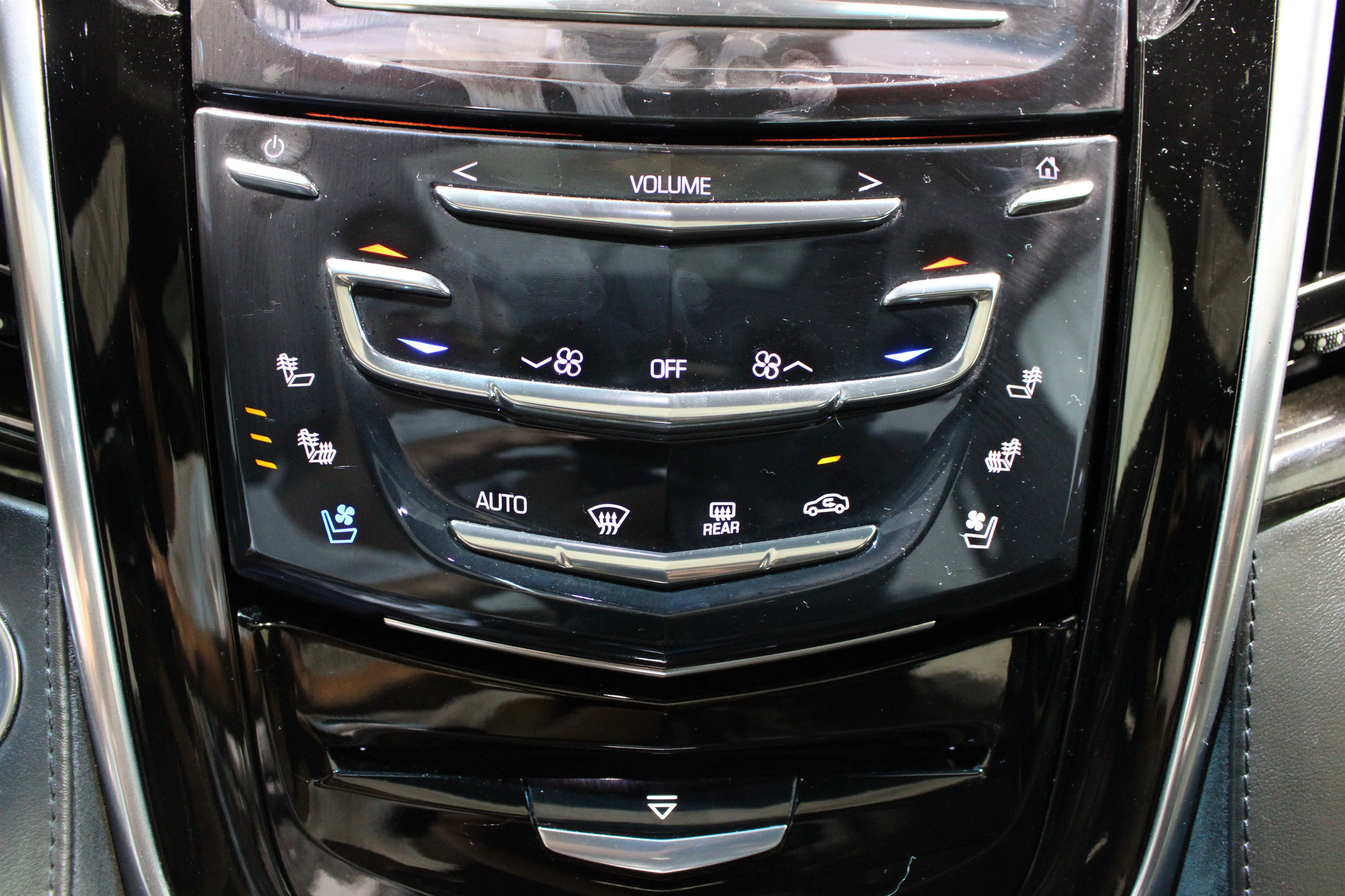 2019 Cadillac Escalade ESV Platinum - Photo 17