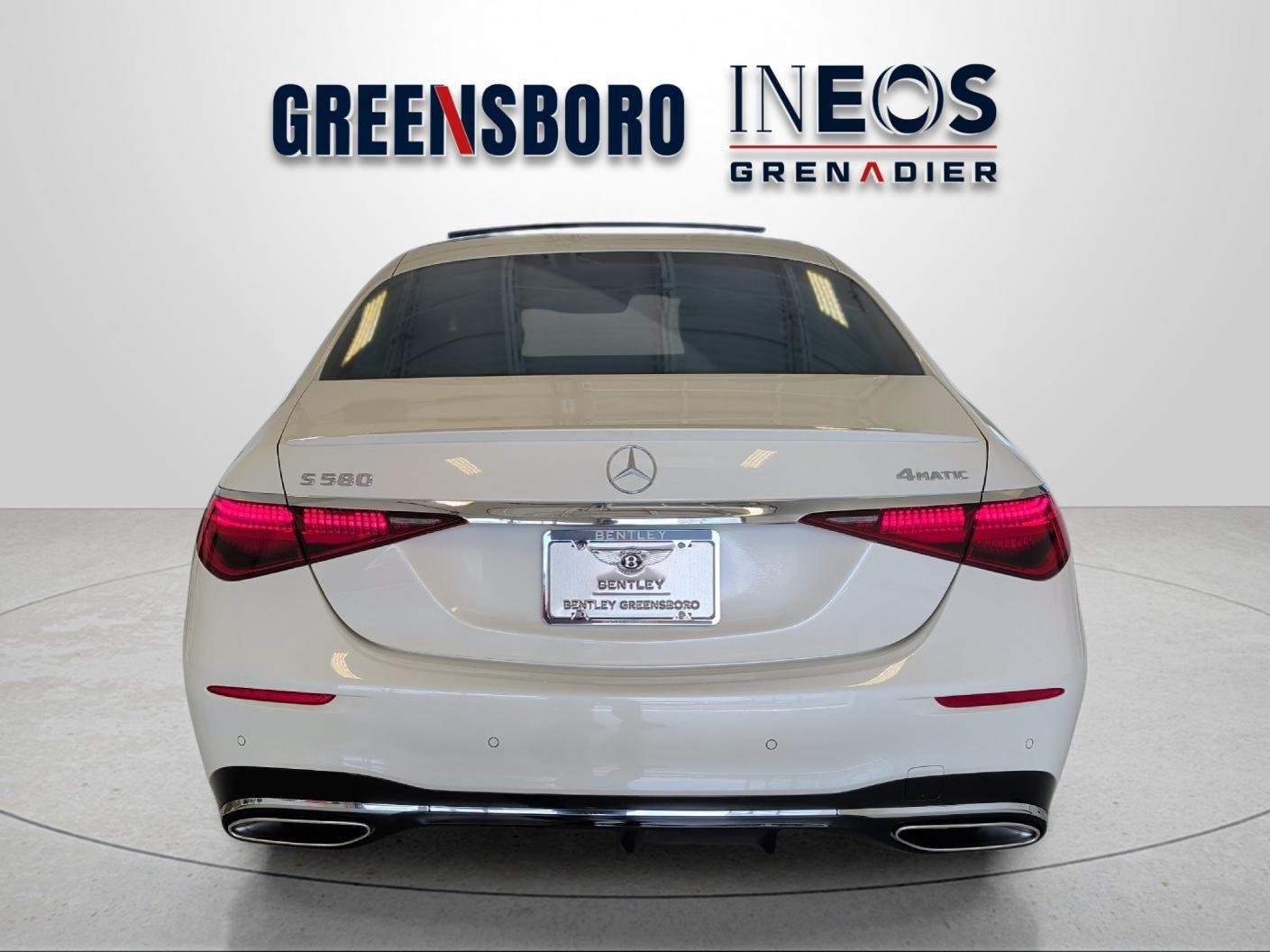 Used 2023 MANUFAKTUR Diamond White Mercedes-Benz S 580 image 4