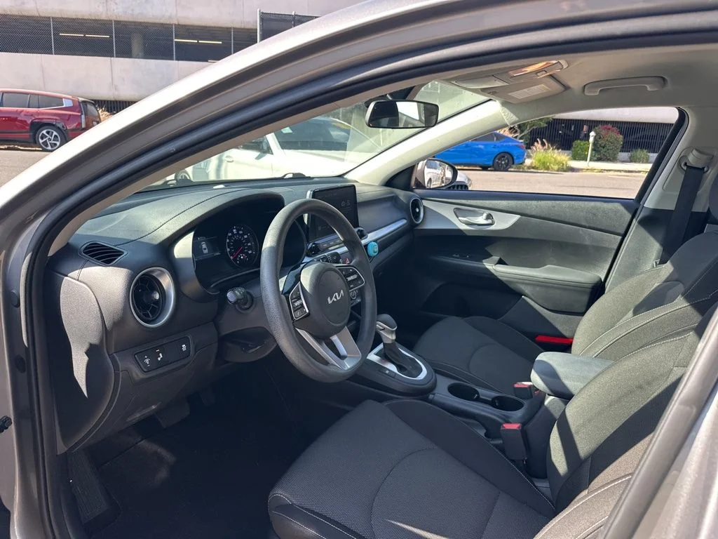 Used 2024 Gray Kia LXS image 6