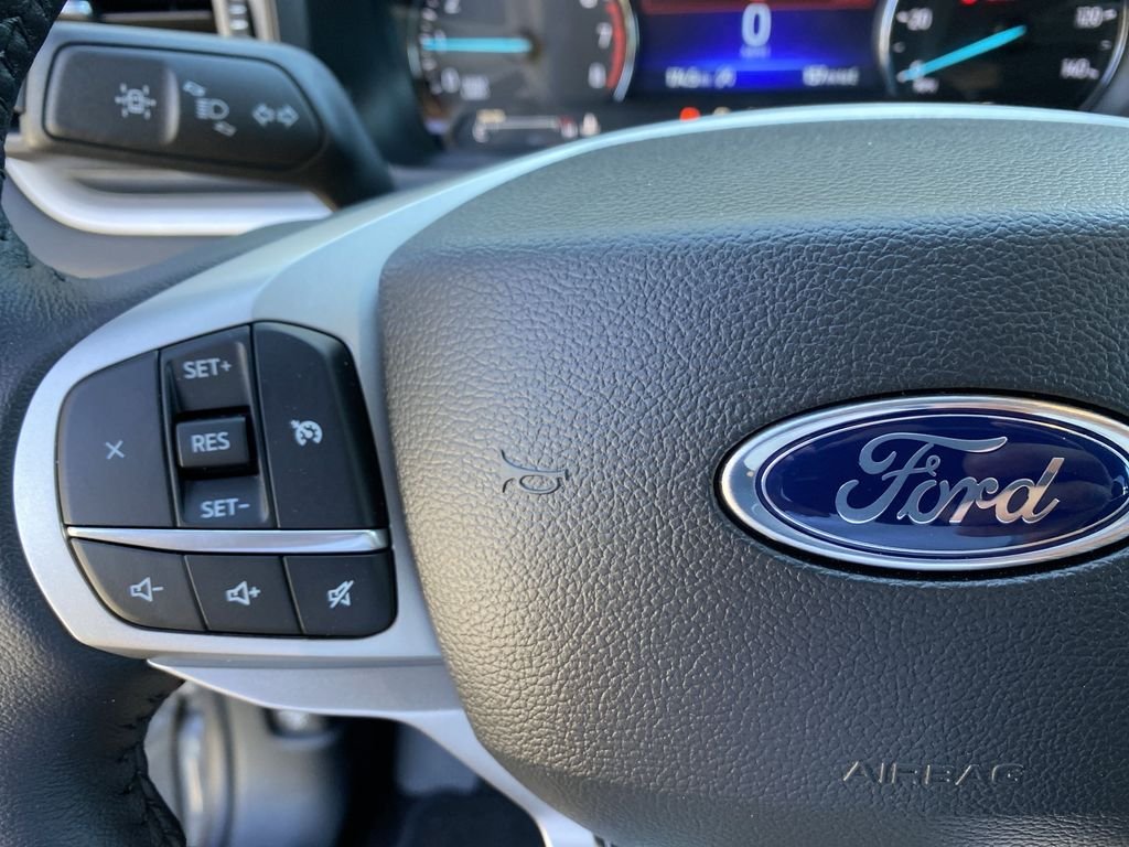 Used 2024 Gray Ford XLT image 26