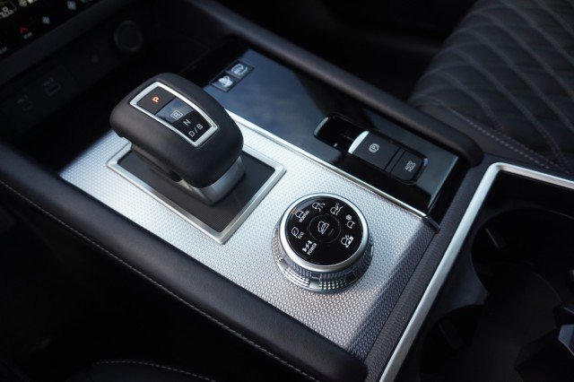 2025 Mitsubishi Outlander Plug-in Hybrid SEL - Photo 28
