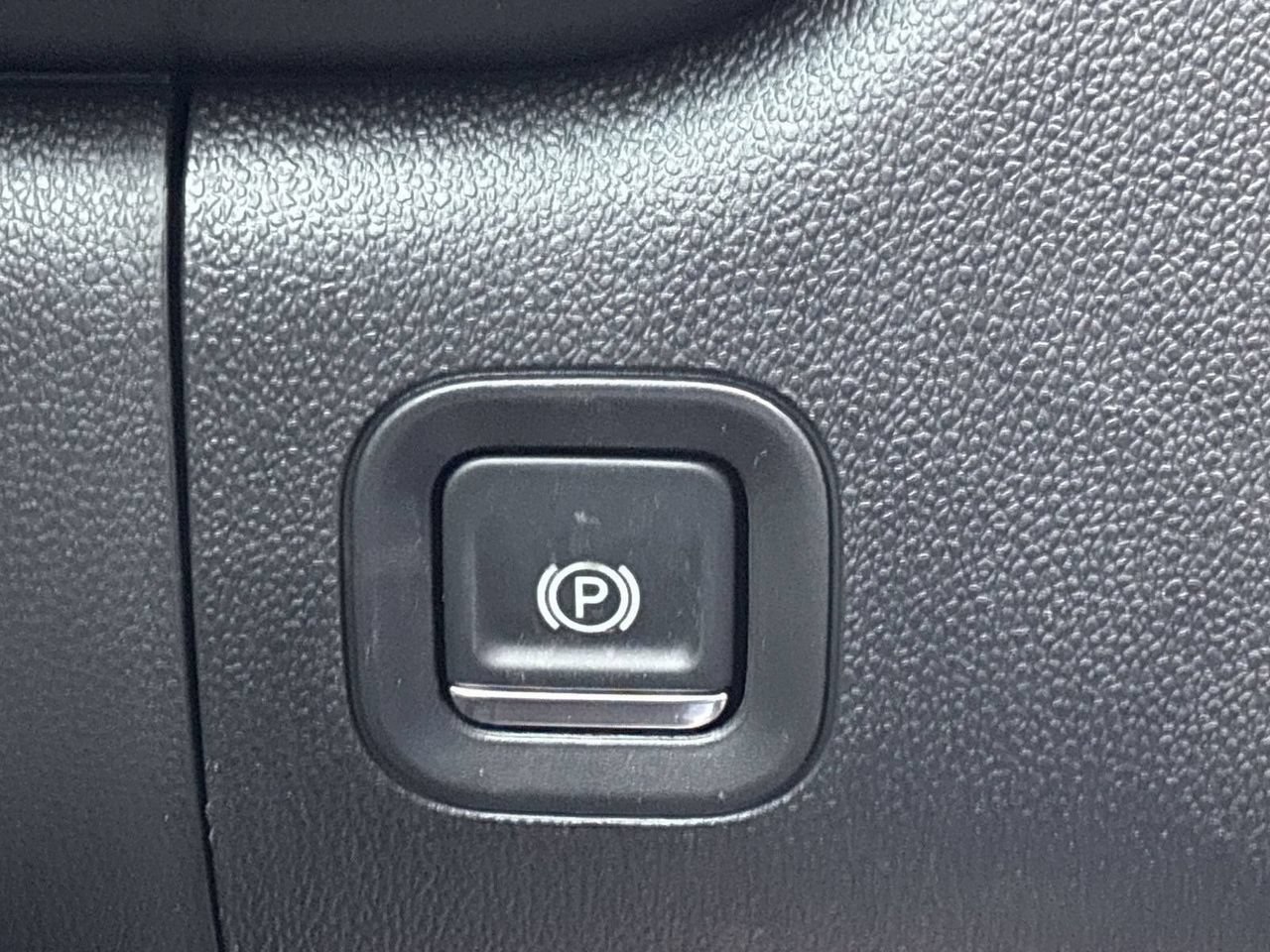 Used 2025 Onyx Black GMC Pro image 13