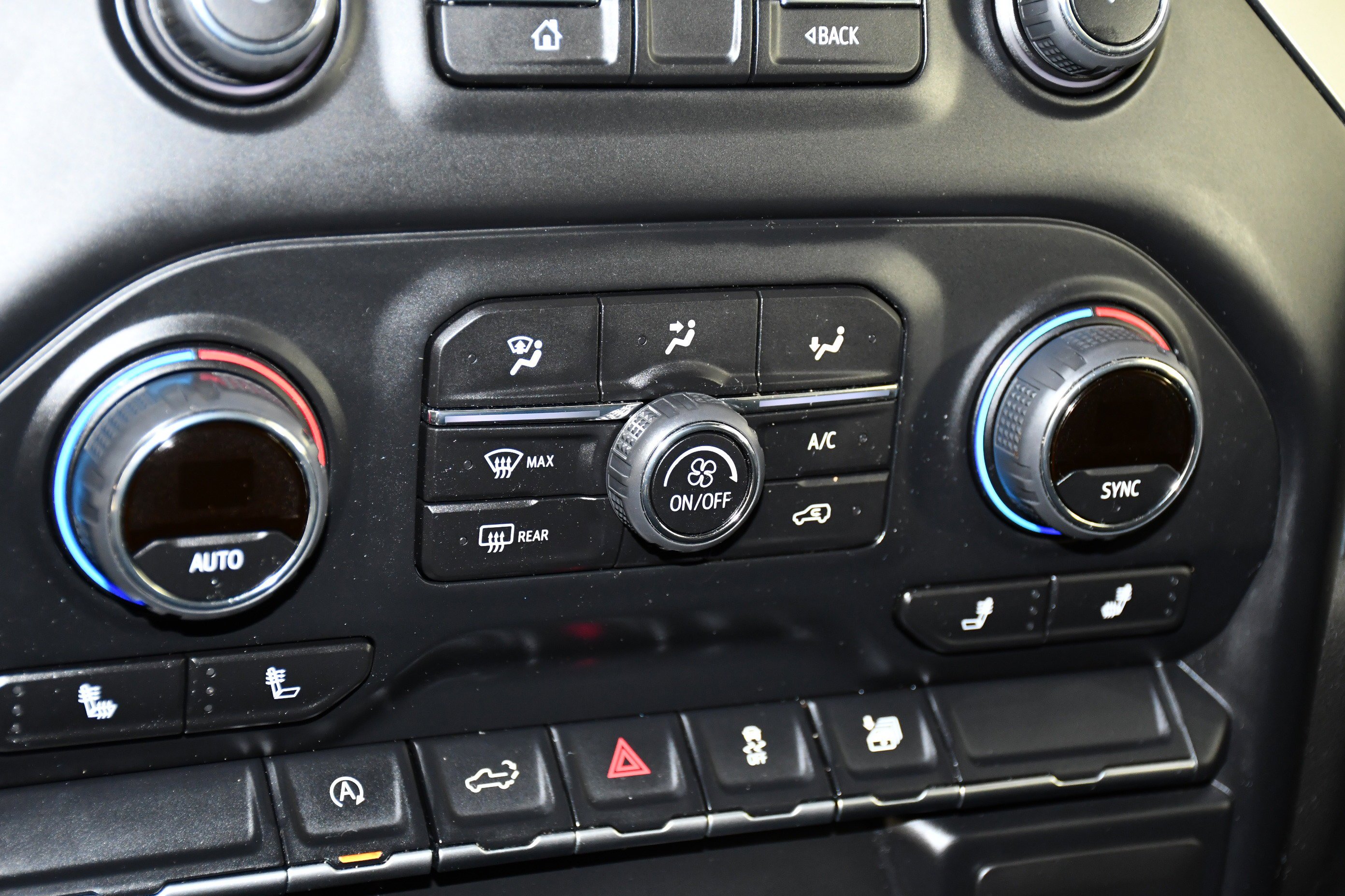 2022 Chevrolet Silverado 1500 LT - Photo 31