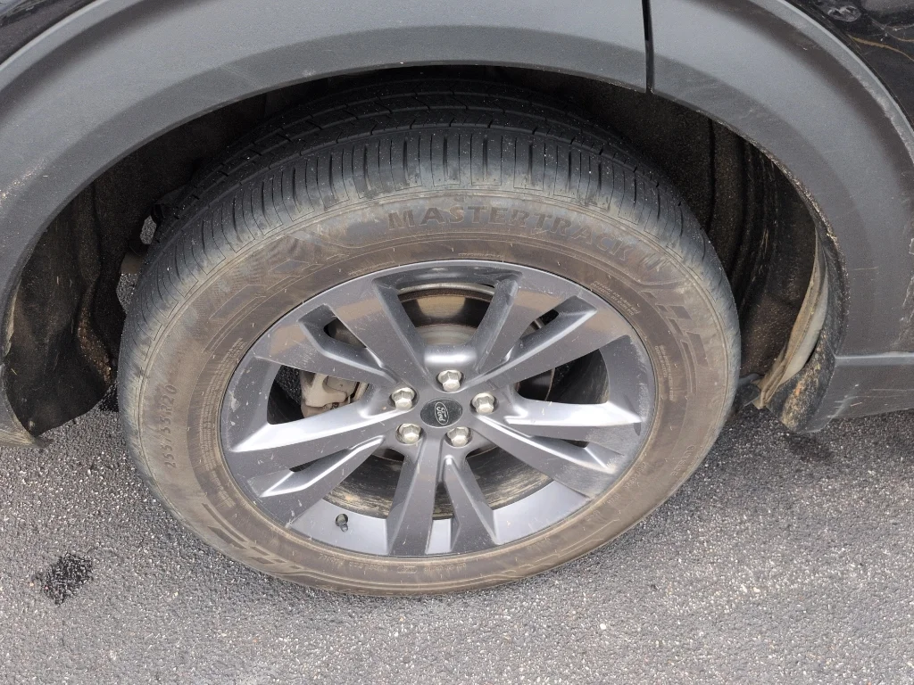 Used 2023 Agate Black Ford XLT image 9
