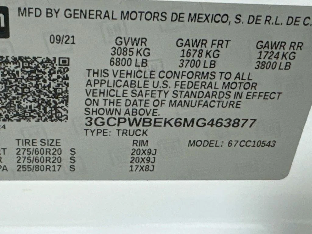 Used 2021 White Chevrolet Custom image 37