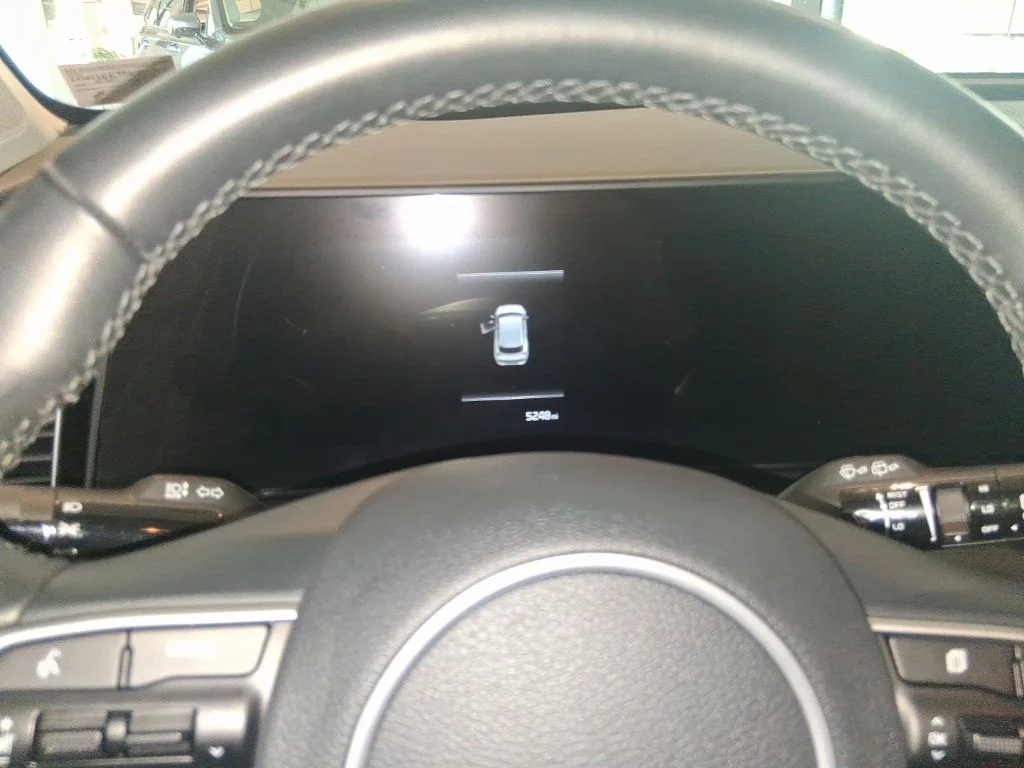 Used 2024 White Kia EX image 9