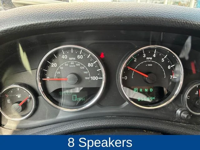 Used 2018 White Jeep Unlimited Sahara image 9