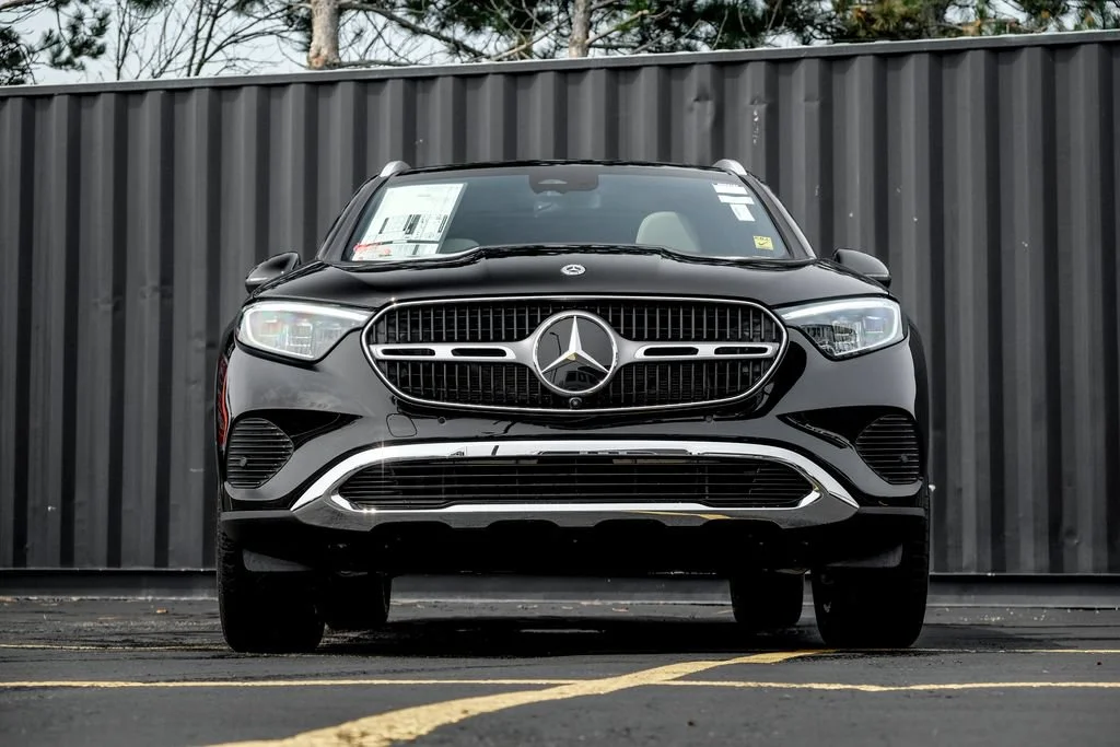 New 2026 Black Mercedes-Benz GLC 300 image 39
