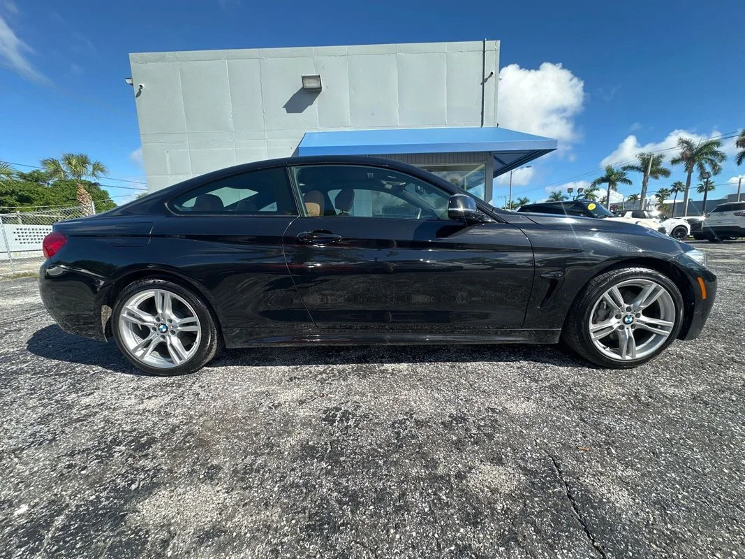 Used 2017 Black BMW xDrive image 7