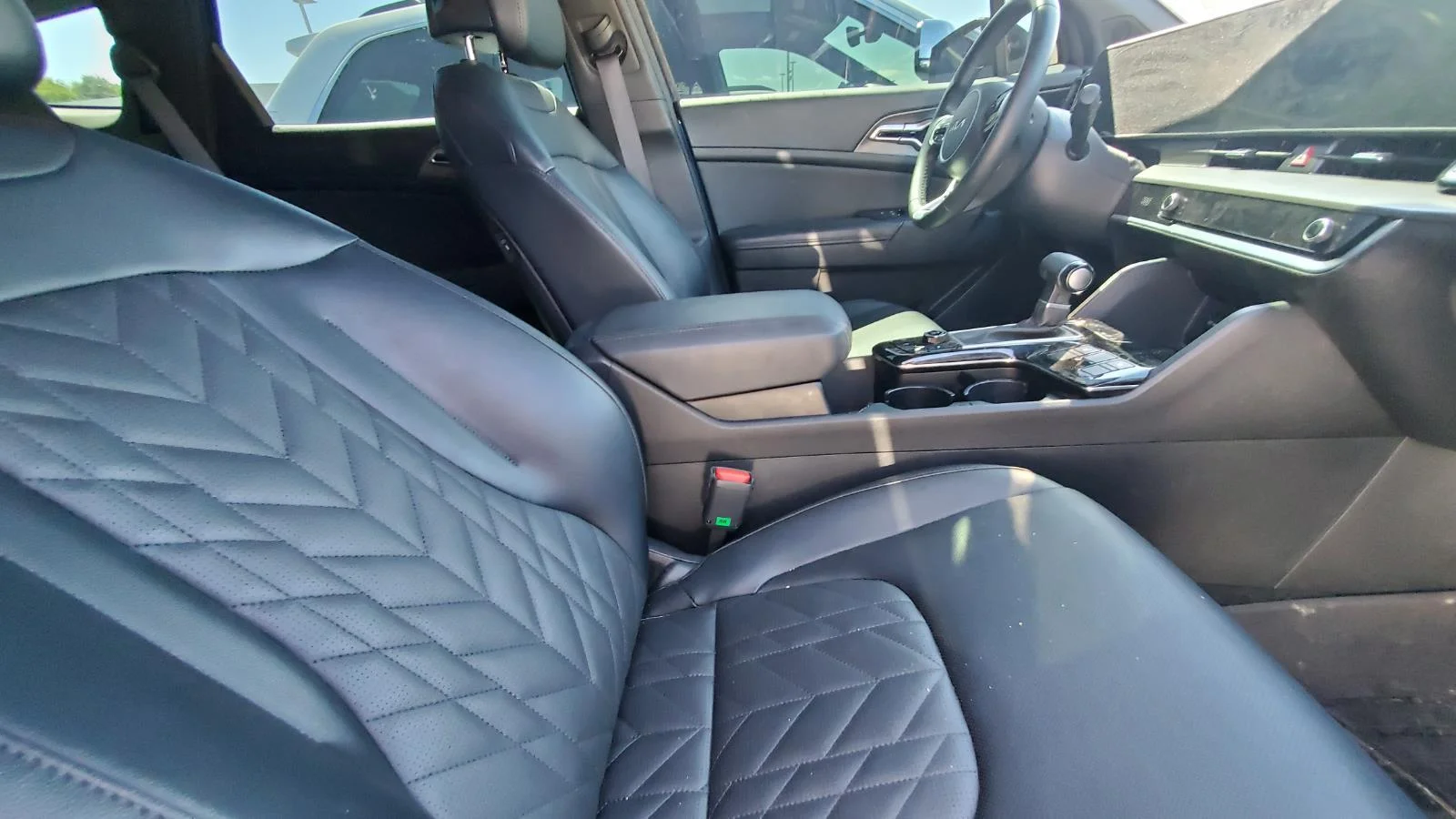 Used 2024 Sapphire Blue Kia X-Line image 4