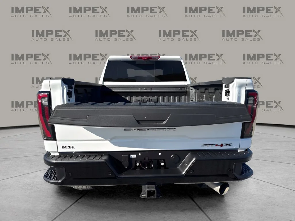 Used 2025 White GMC AT4X image 7