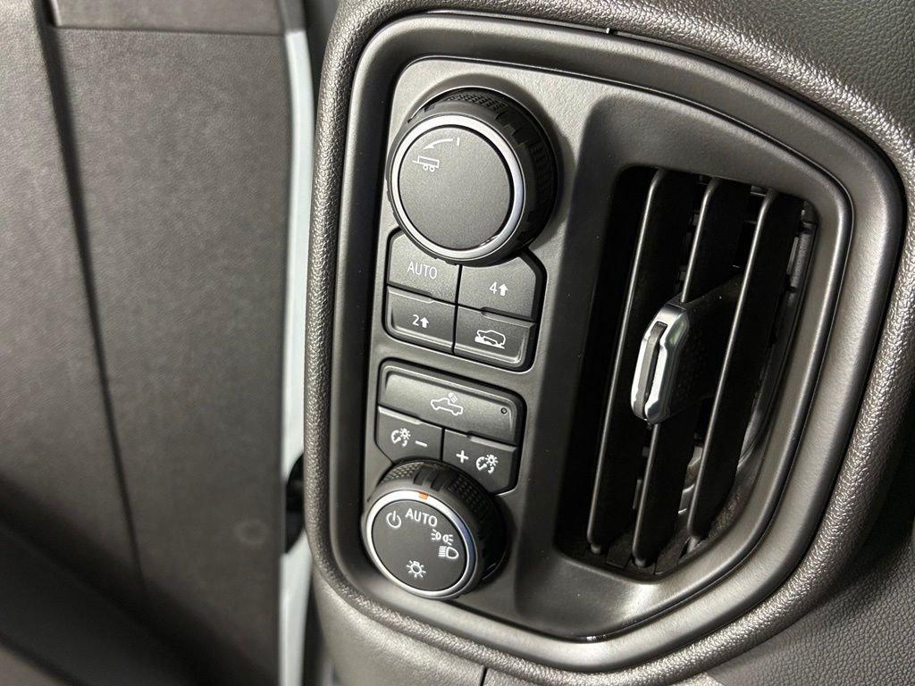 Used 2023 White Chevrolet Custom image 24