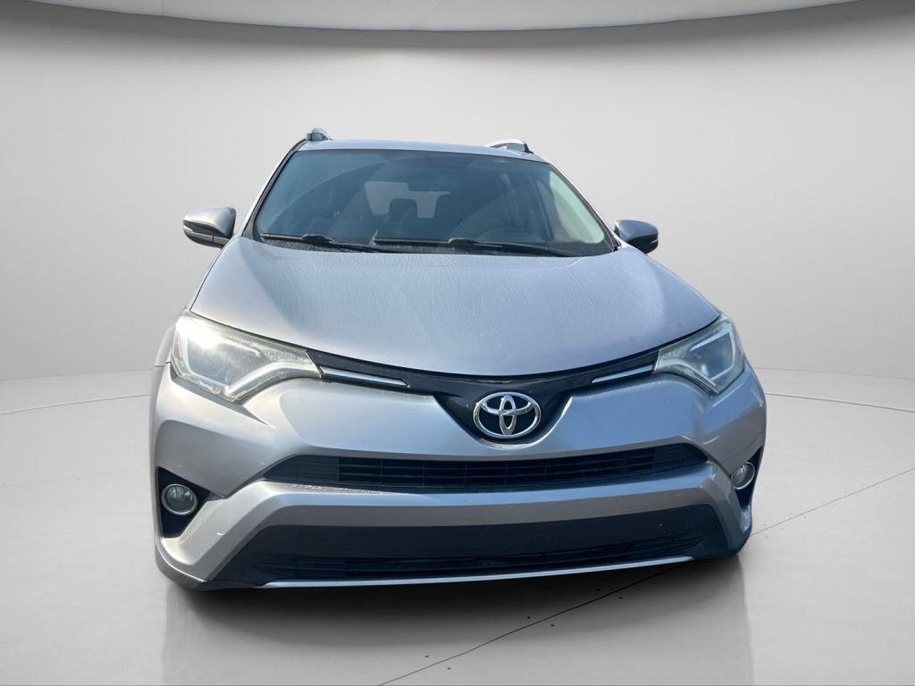Used 2016 Silver Sky Metallic Toyota XLE image 3