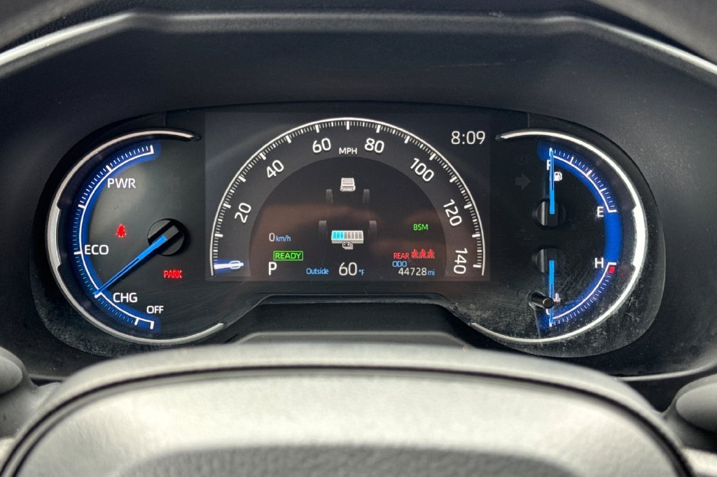Used 2025 Black Toyota XLE image 31