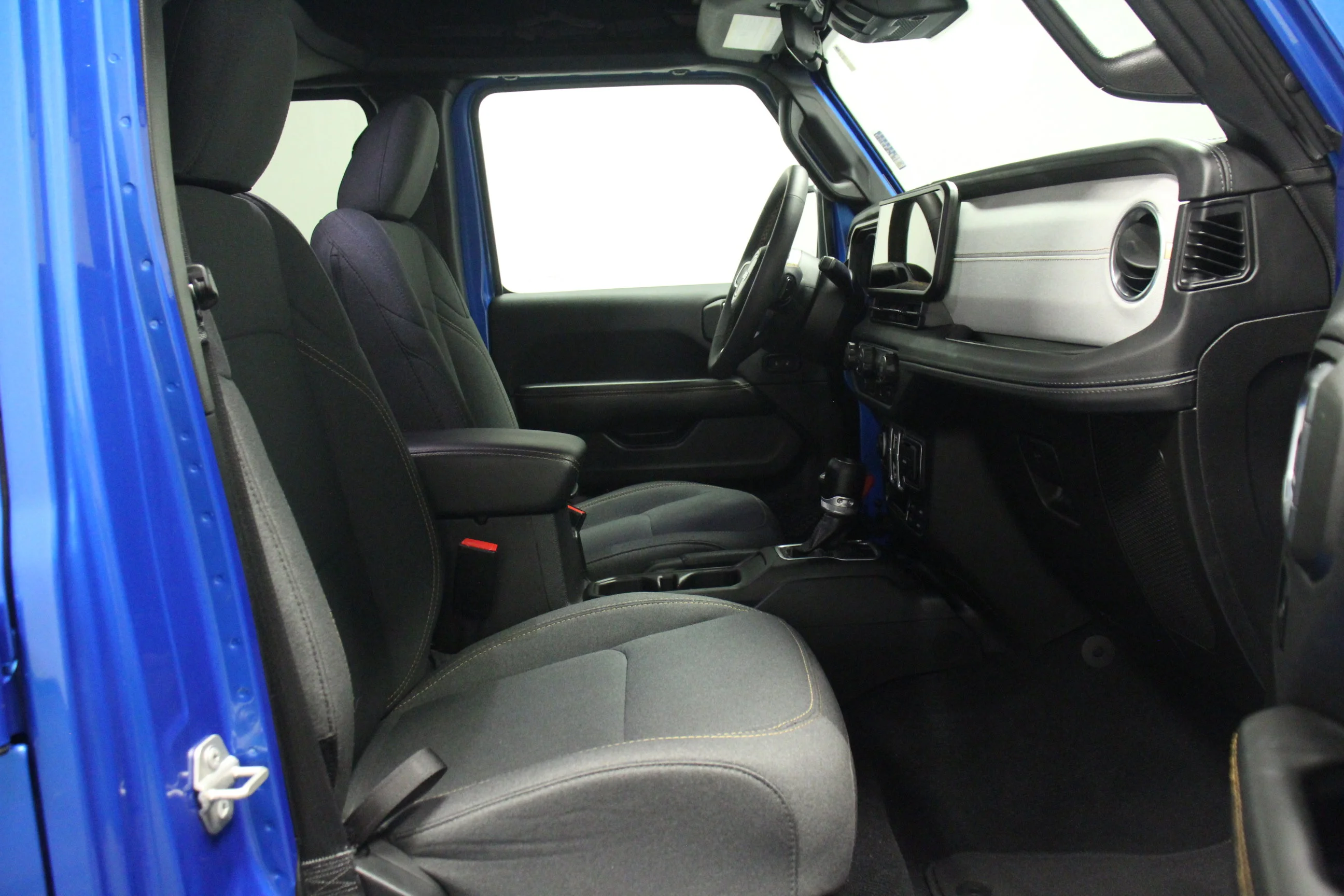 2024 Jeep Wrangler 4-Door Sahara - Photo 15