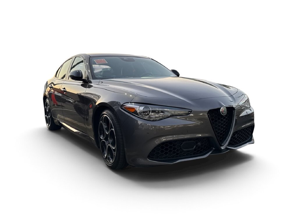 Used 2022 Gray Alfa Romeo Veloce image 13