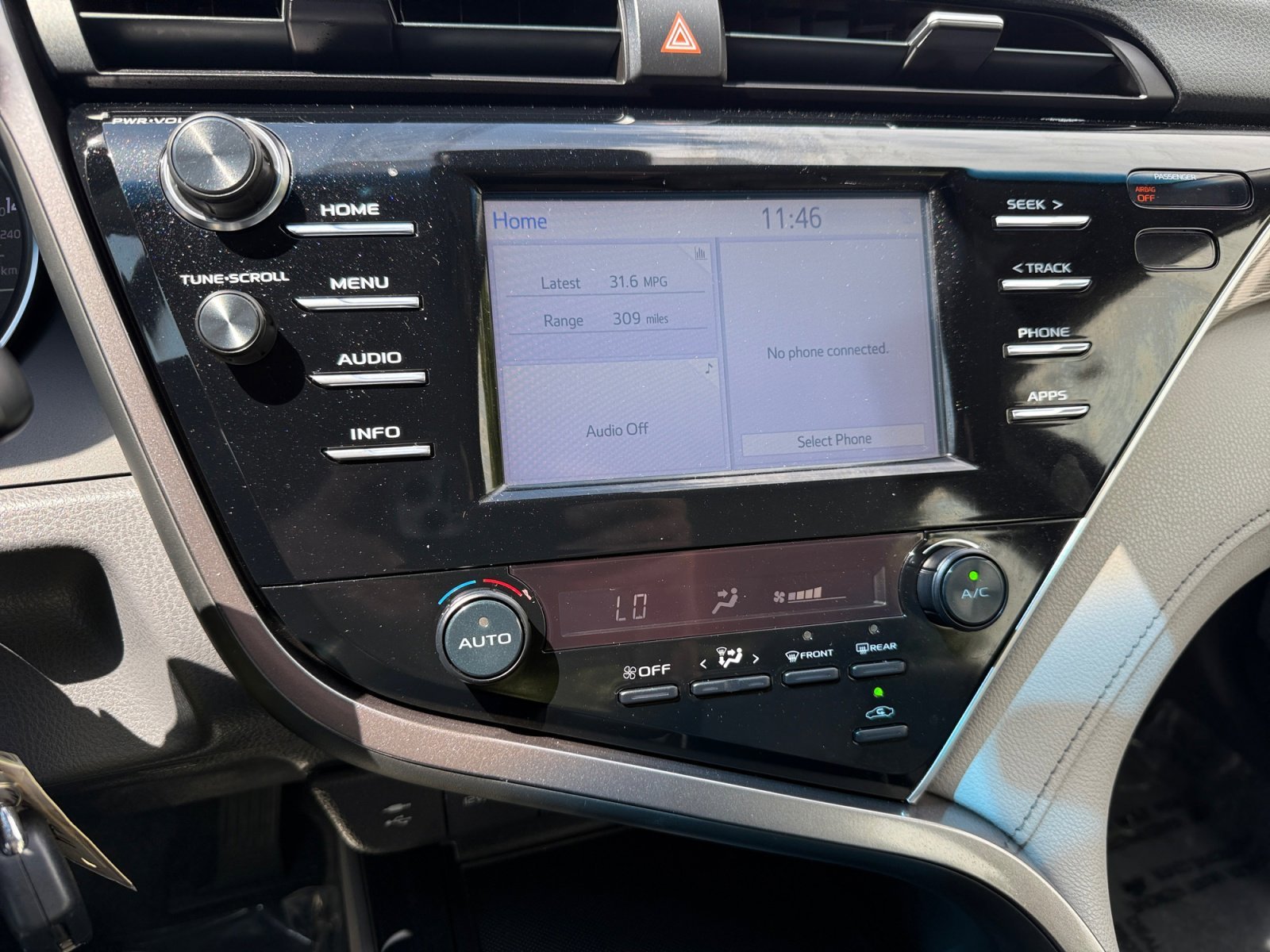 Used 2018 Celestial Silver Metallic Toyota SE image 12