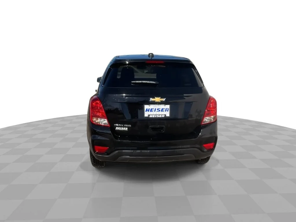 2022 Chevrolet Trax LS - Photo 7