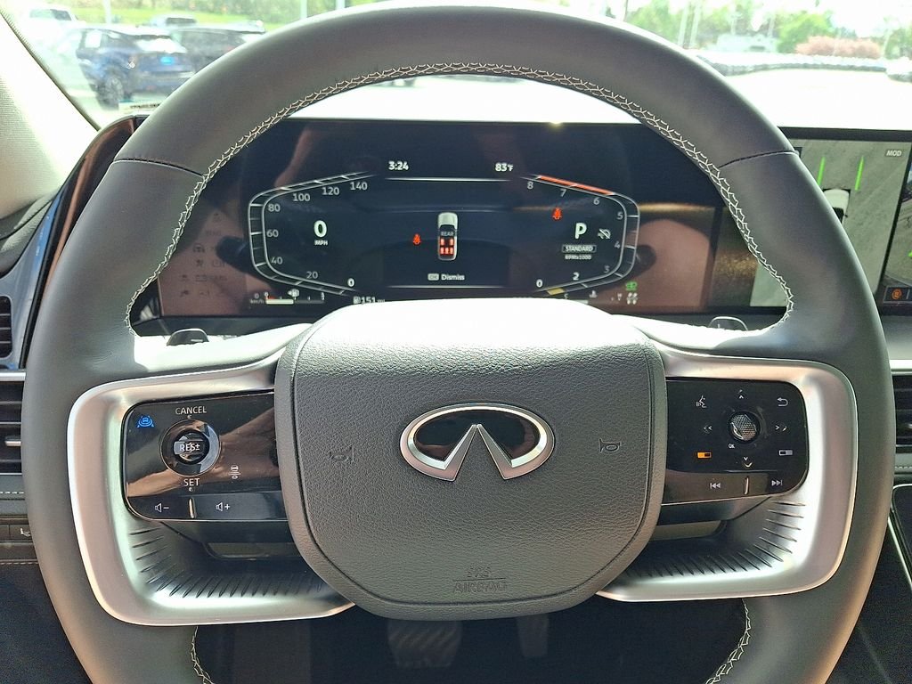 Used 2025 Red INFINITI LUXE image 22