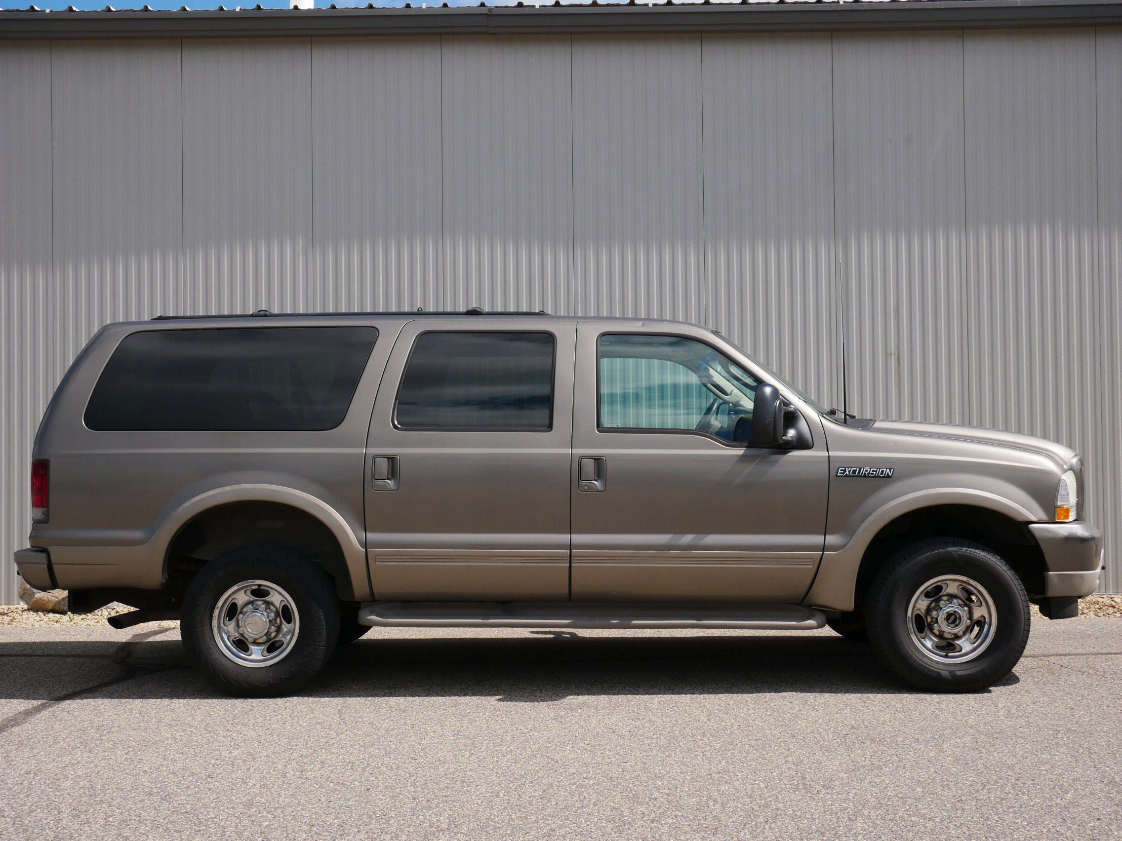 Used 2003 Green Ford Eddie Bauer image 6