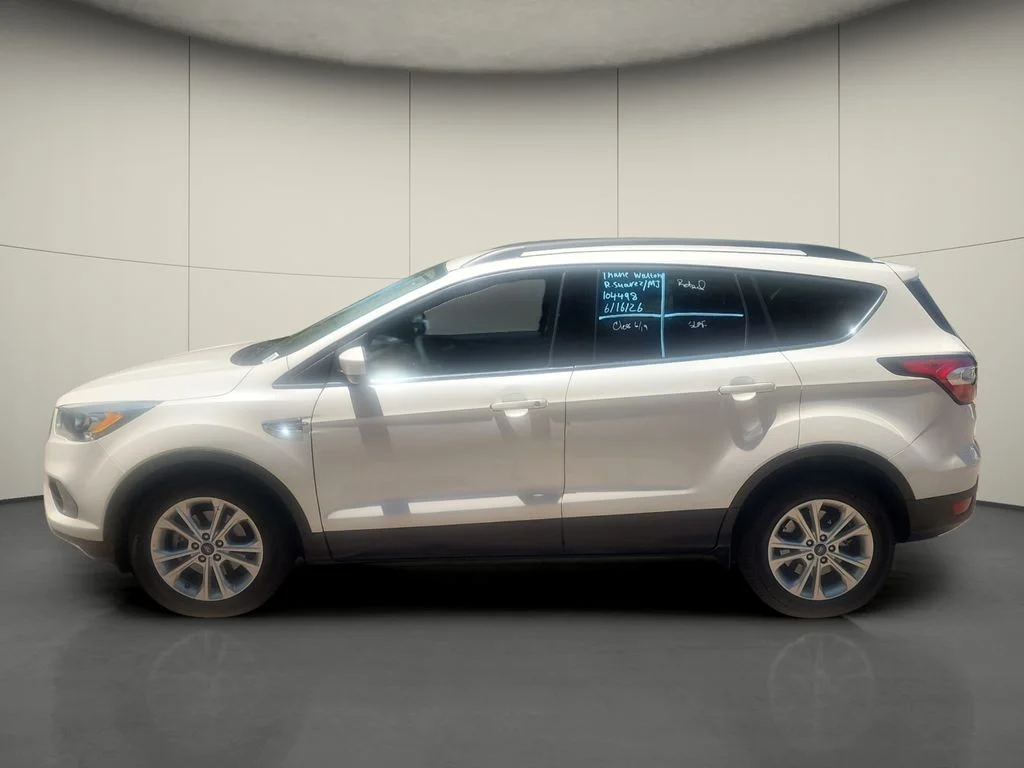 Used 2017 White Ford SE image 4