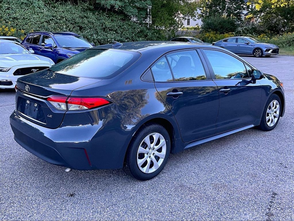 Used 2023  Toyota LE image 6