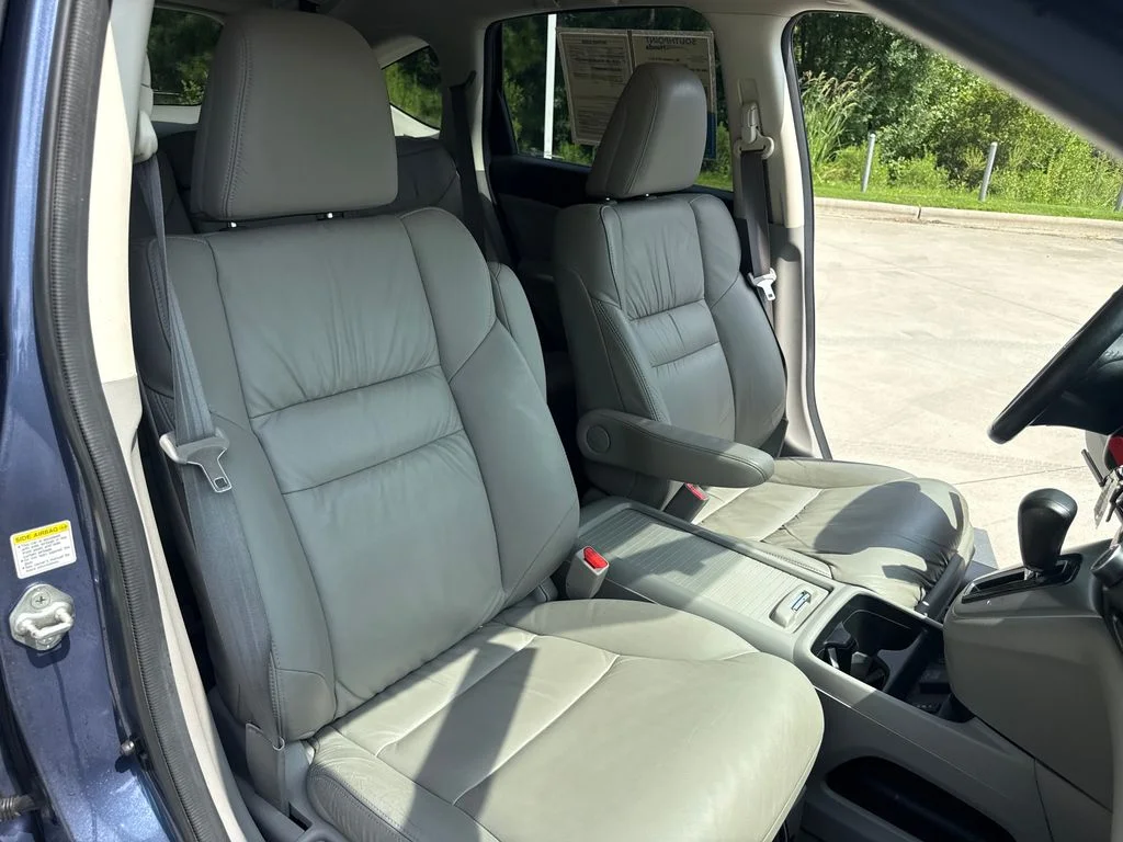 Used 2014 Twilight Blue Metallic Honda EX-L image 34