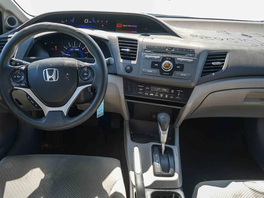 Used 2012 Crystal Black Pearl Honda Hybrid image 13