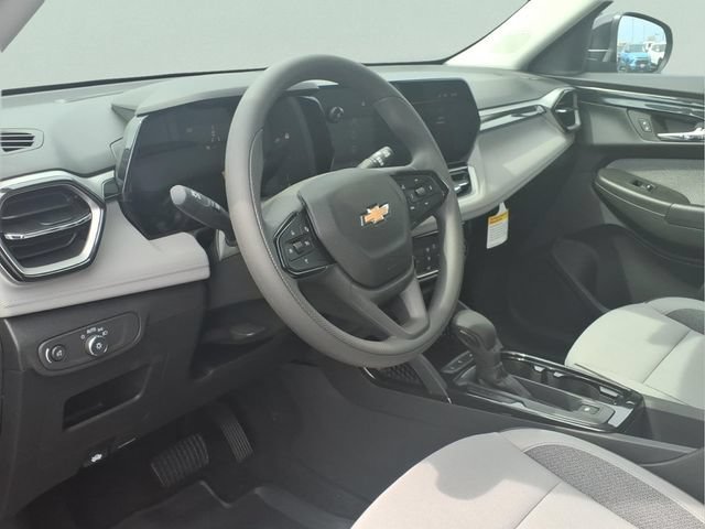 New 2026 Mosaic Black Metallic Chevrolet LT image 8