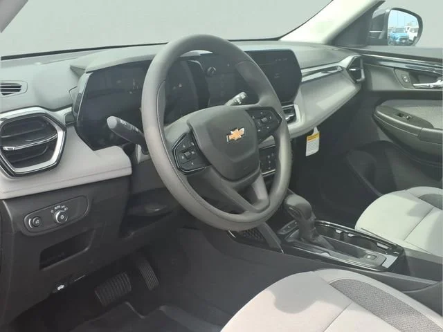 New 2026 Mosaic Black Metallic Chevrolet LT image 8