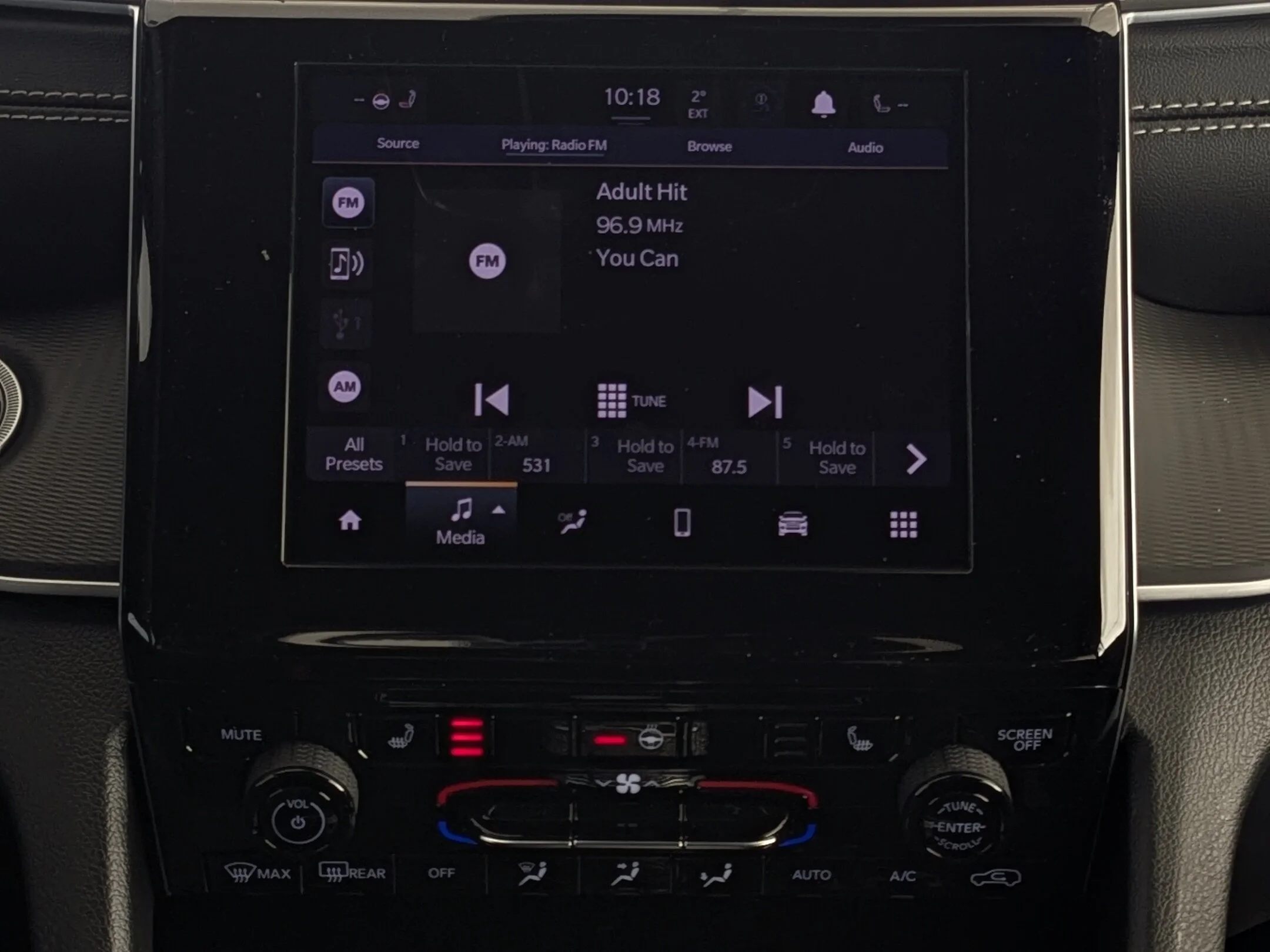 New 2026 Black Jeep Laredo - - 4x4 - Classic Theme - Heated Seats - Heated Steering - Remote Start & More! image 19