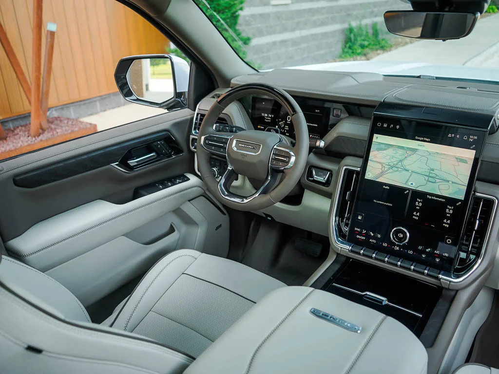 2026 GMC Yukon XL Denali - Photo 15