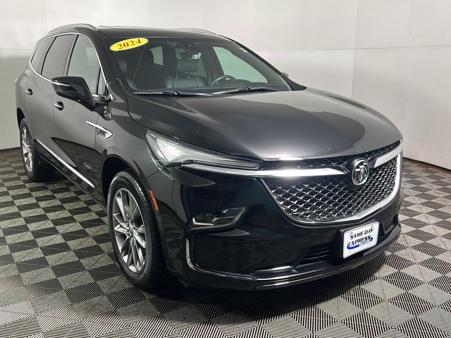 Used 2024 Ebony Twilight Metallic Buick Avenir image 4