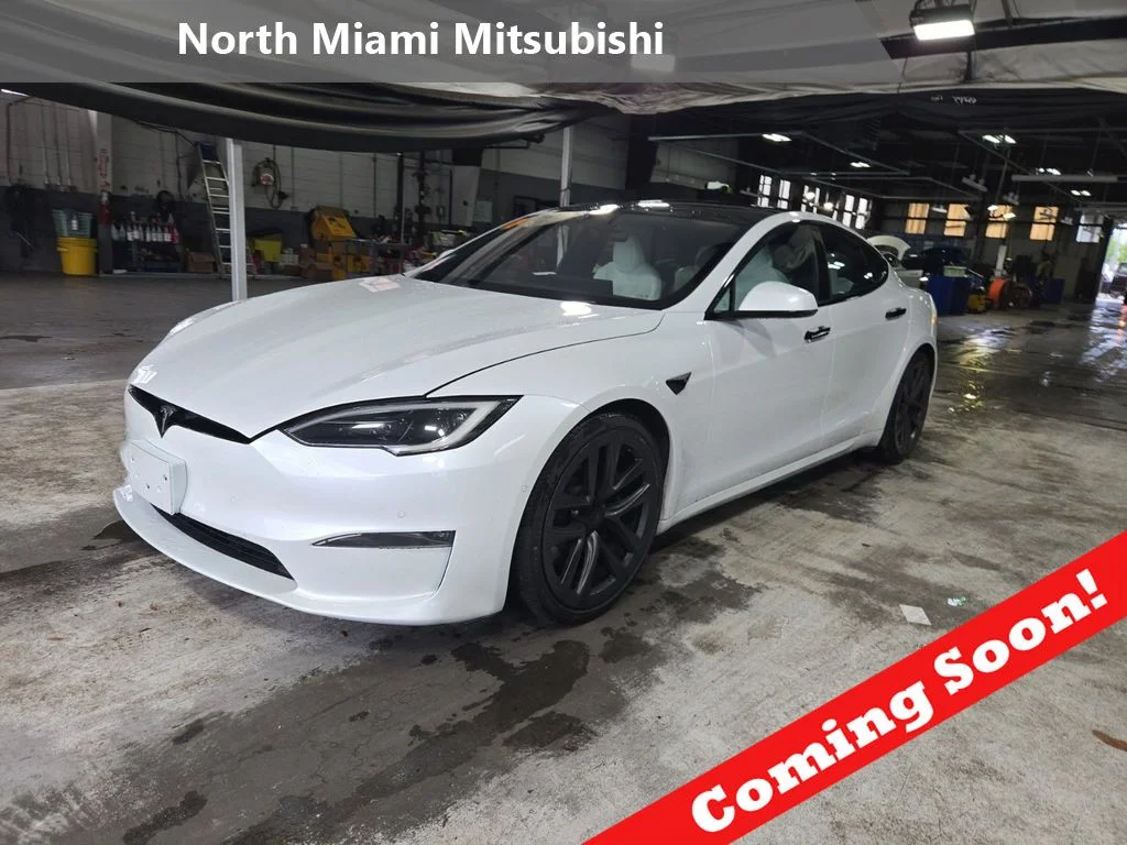 2023 Tesla Model S Standard Range's photo
