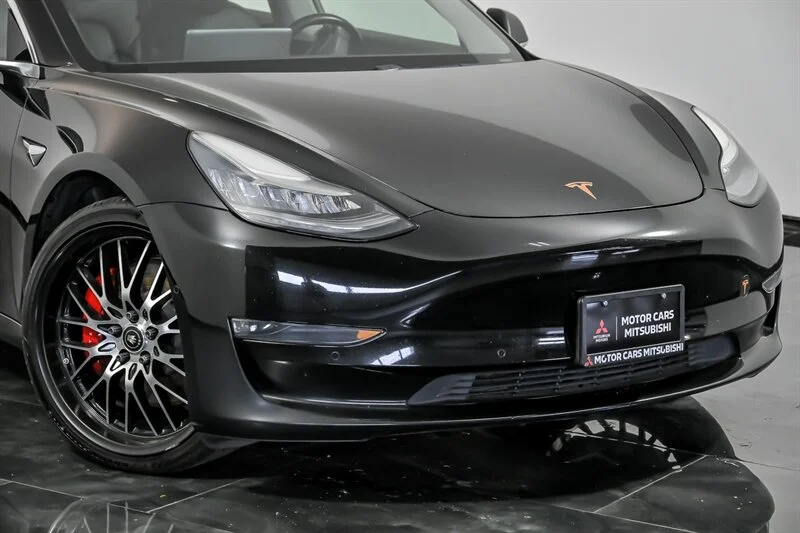 Used 2018 Tesla Model 3 Long Range Dual Motor with VIN 5YJ3E1EB9JF082487 for sale in Aurora, IL
