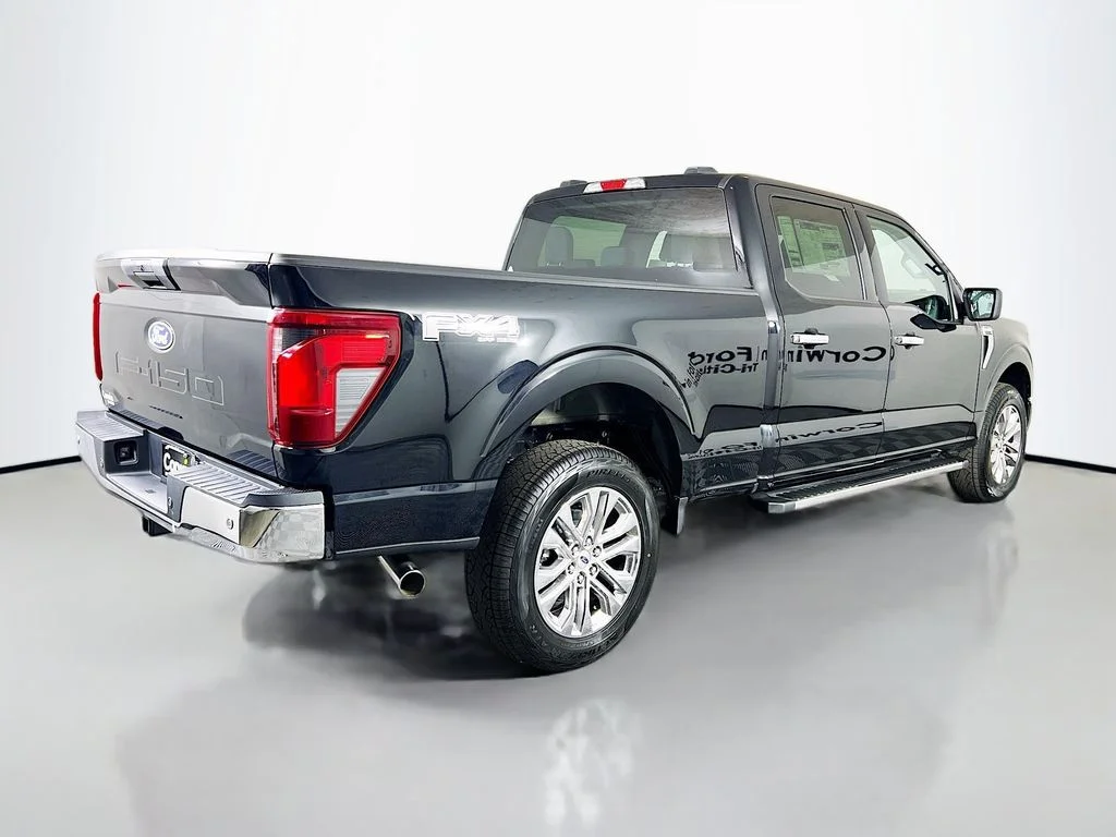 New 2026 Agate Black Metallic Ford XLT image 15