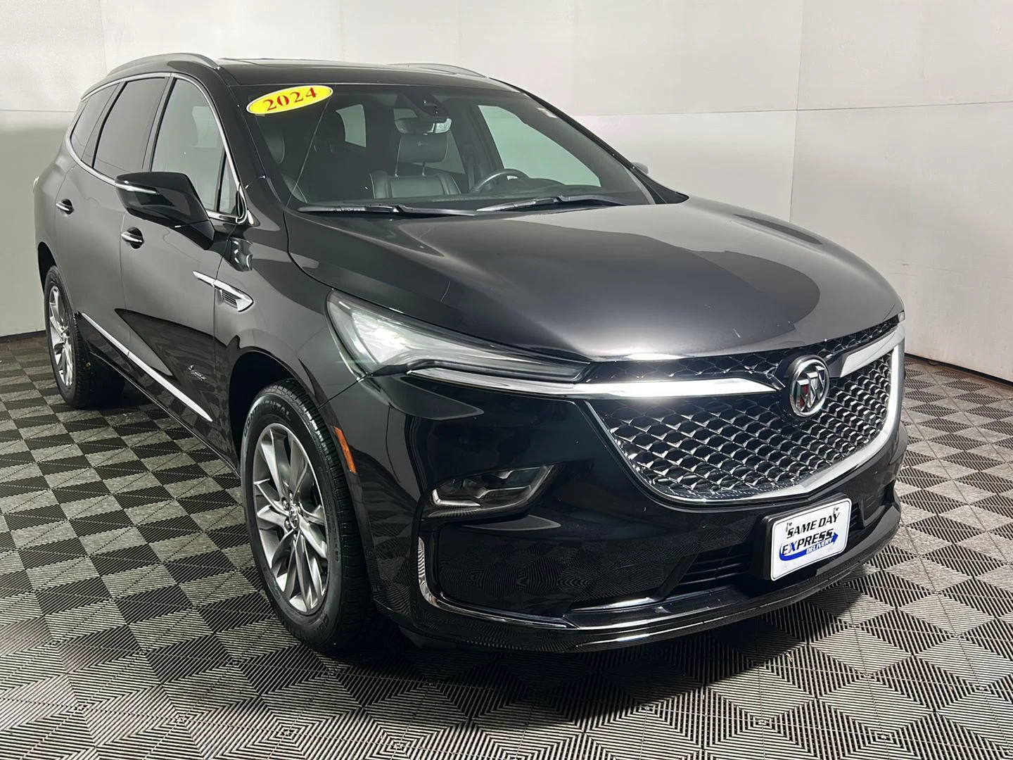 Used 2024 Ebony Twilight Metallic Buick Avenir image 4