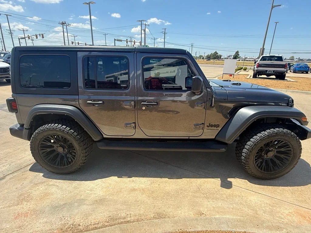 Used 2022 Granite Crystal Metallic Clearcoat Jeep Unlimited Sport Altitude image 6