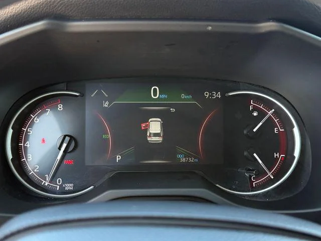Certified Used 2025 ICE CAP Toyota LE image 15