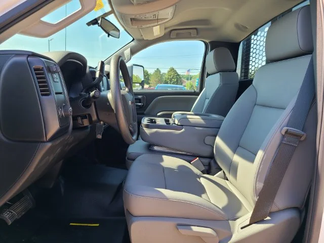 Used 2024 White Chevrolet 1WT image 15