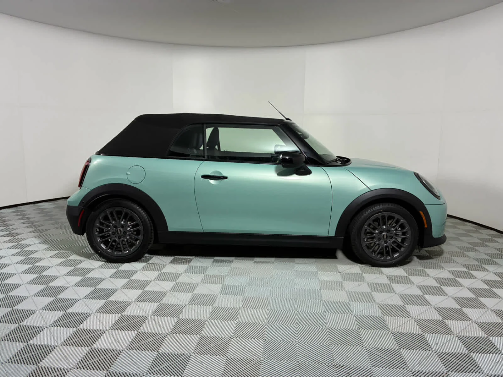 2026 MINI Convertible S - Photo 10