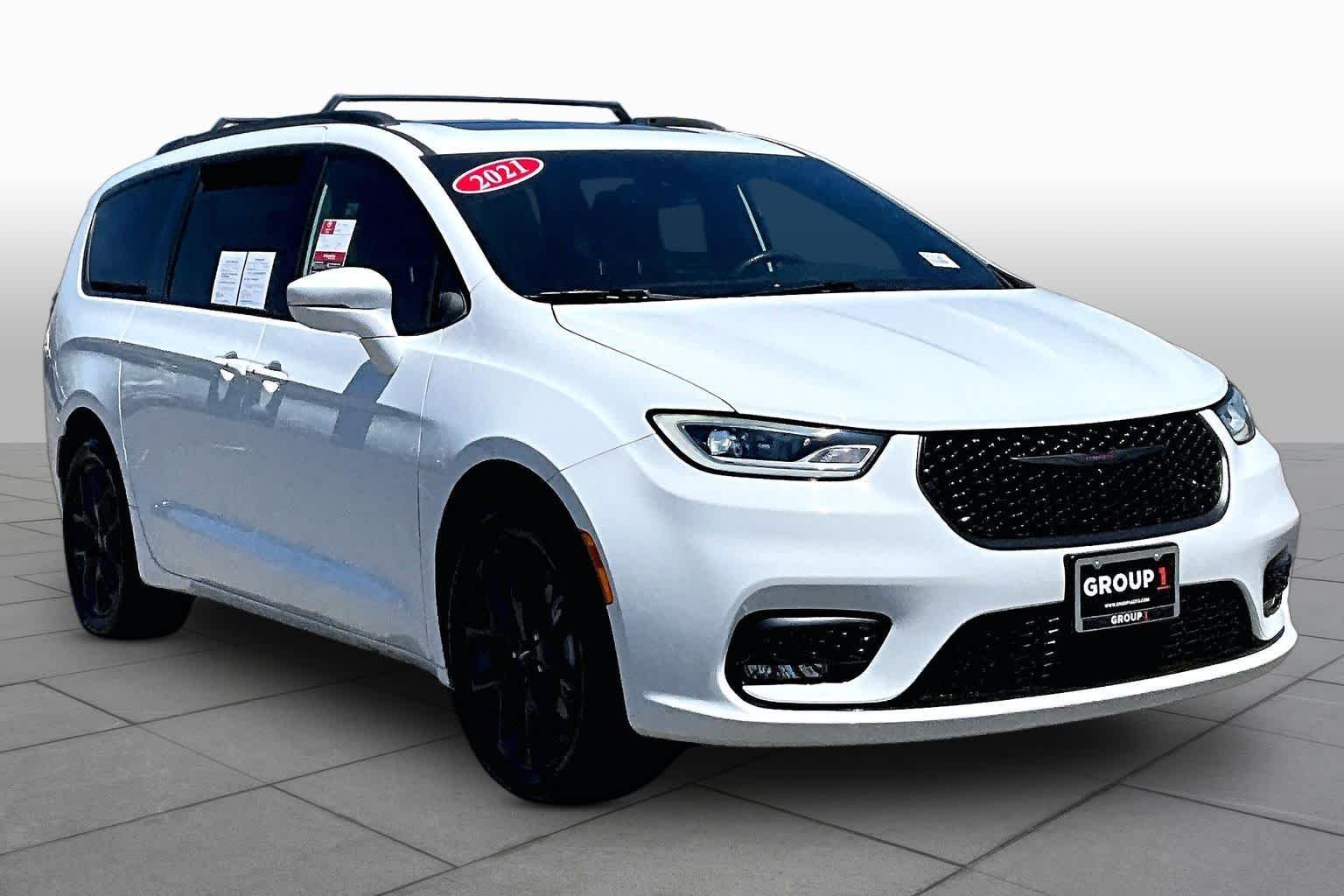 Pre-Owned 2021 Chrysler Pacifica Limited
