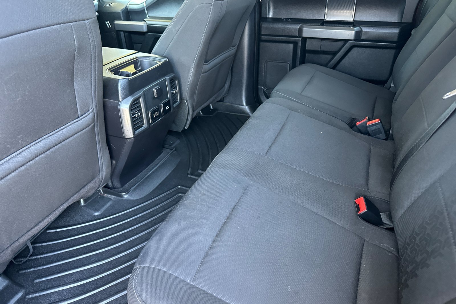 Used 2019 Maroon Ford  image 12
